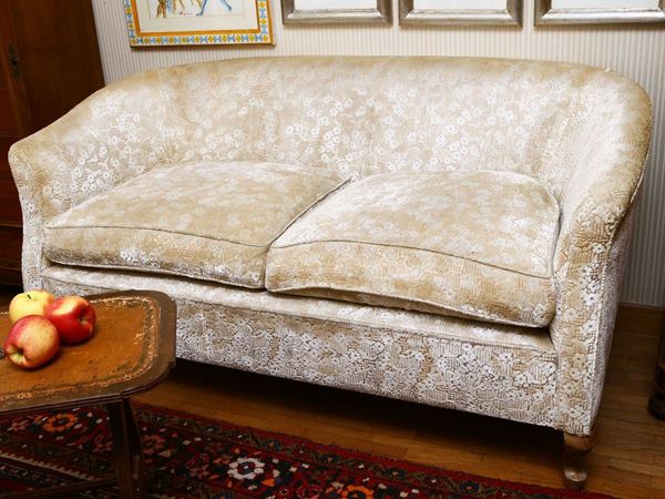 Divano a pozzetto imbottito  - Asta House Sale: Un’elegante casa fiorentina - Maison Bibelot - Casa d'Aste Firenze - Milano