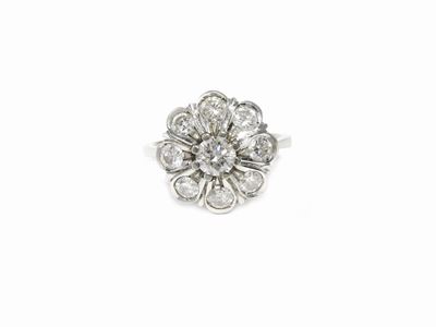 Anello a Margherita in Oro Bianco con Diamanti