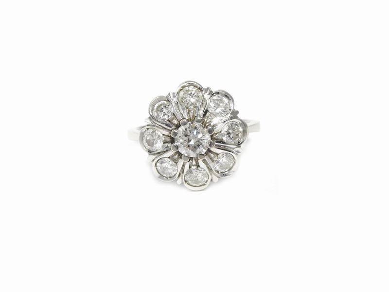 Anello a Margherita in Oro Bianco con Diamanti