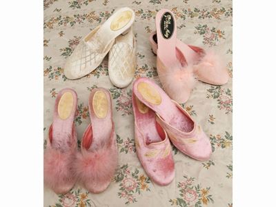 Lotto di Pantofole in Velluto Rosa e Bianco