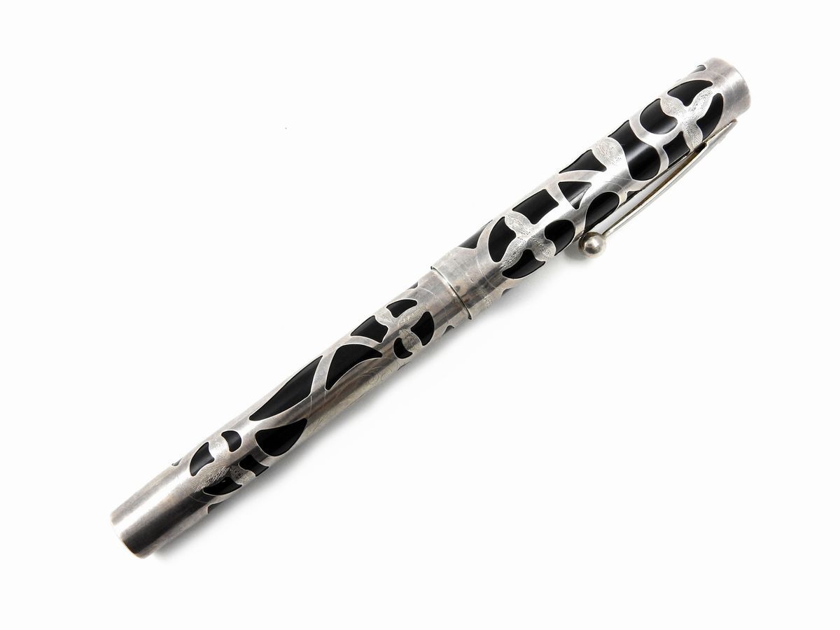 Penna Stilografica Sheaffer Nostalgia in Argento 925/1000 e Resina Nera