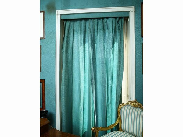 Curtains lot