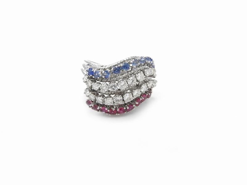 Anello a Fascia in Oro Bianco con Diamanti Rubini e Zaffiri
