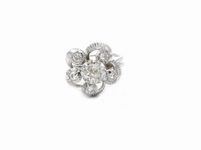 Anello in Oro Bianco con Diamanti