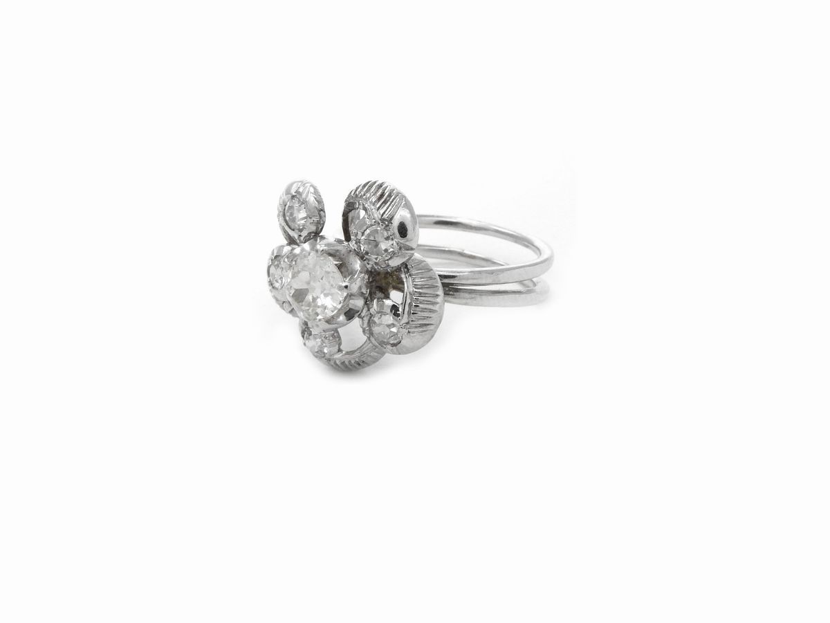 Anello in Oro Bianco con Diamanti
