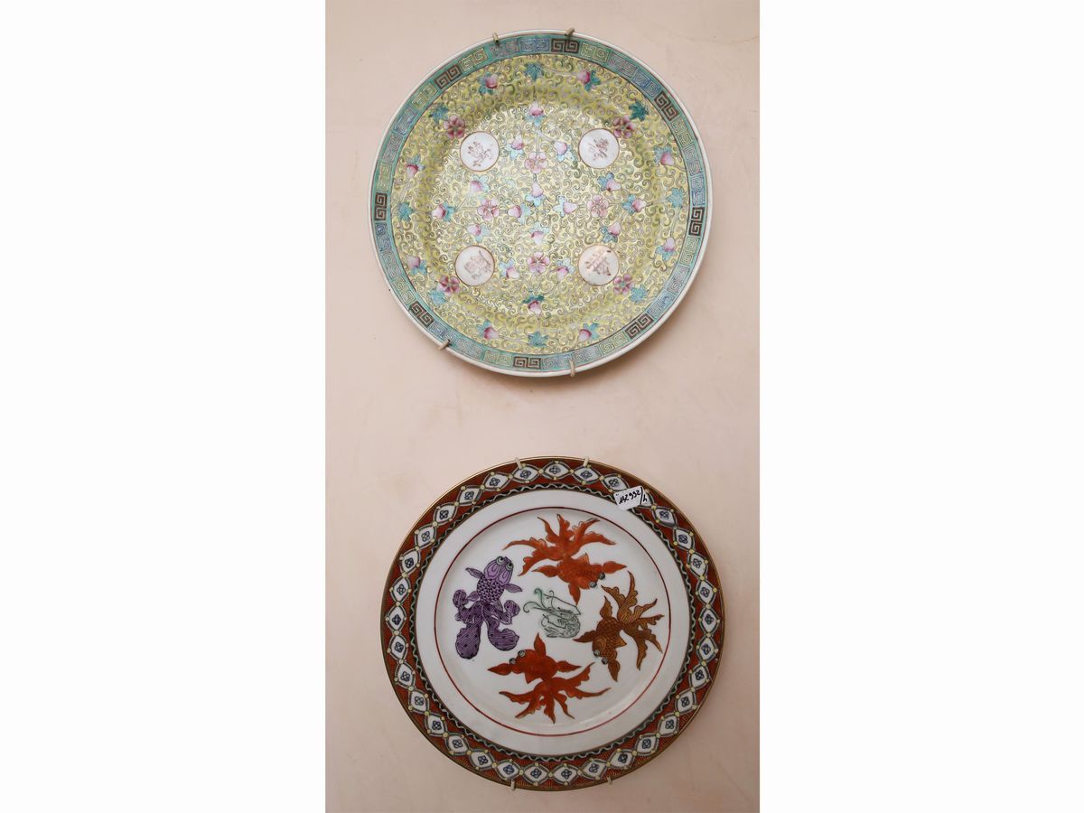 Quattro Piatti Decorativi in Porcellana