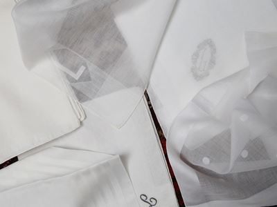 Assortimento di Raffinati Fazzoletti in Batista di Lino