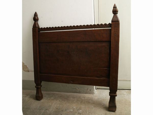 Rustic headboard for single bed