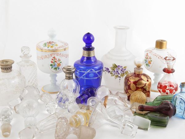Lot of glass objects