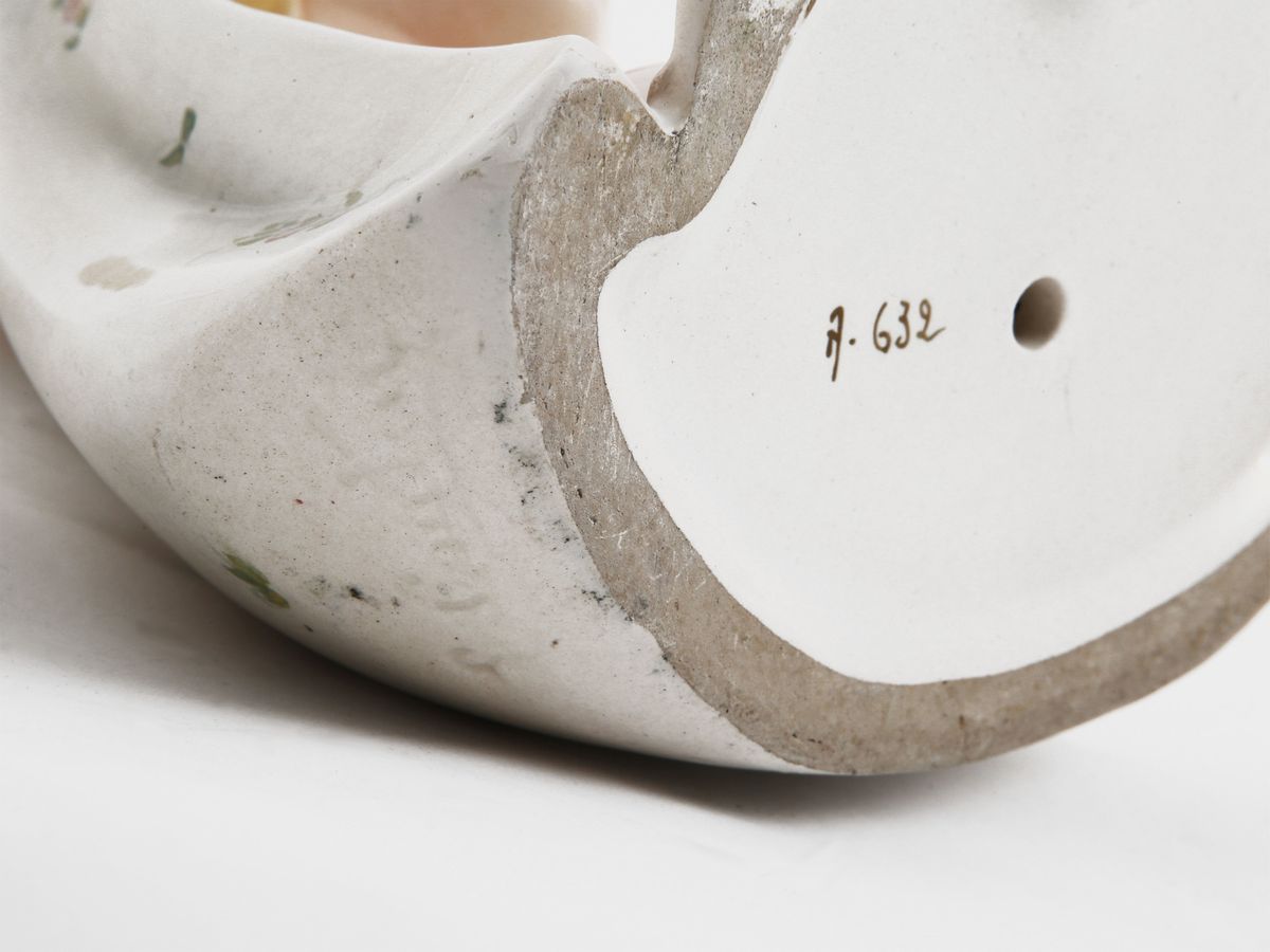 Busto in Ceramica Raffigurante la Vergine