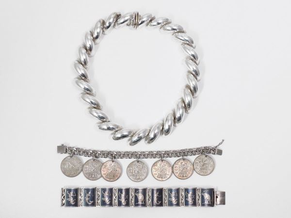 Lotto di bijoux in metallo argentato e argento