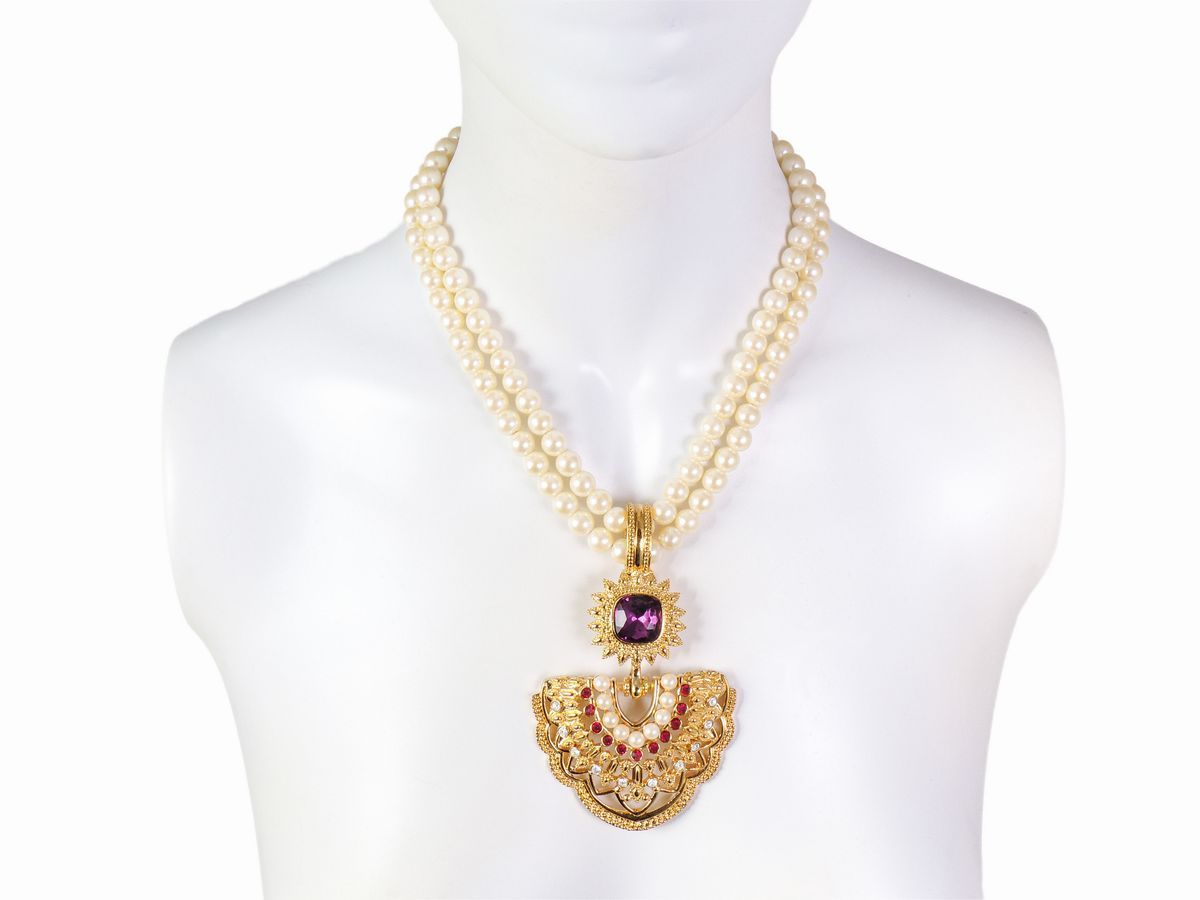 Collana in Perle Simulate e Metallo Dorato, Avon By Elisabeth Taylor