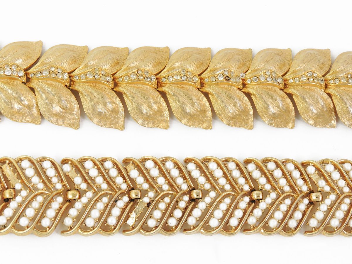 Due Bracciali in Metallo Dorato, Trifari e Art