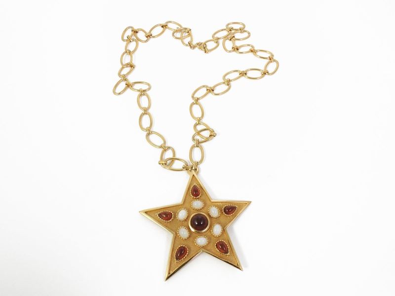 Collana in Metallo Dorato e Vetro, Trifari