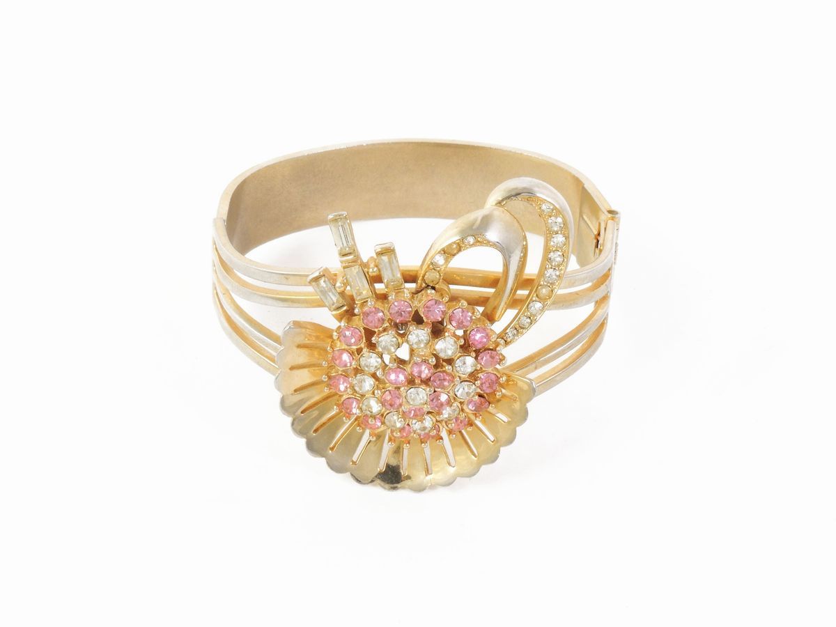 Lotto di Bijoux in Metallo Dorato e Strass