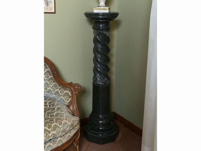 Colonna in Marmo Verde di Prato