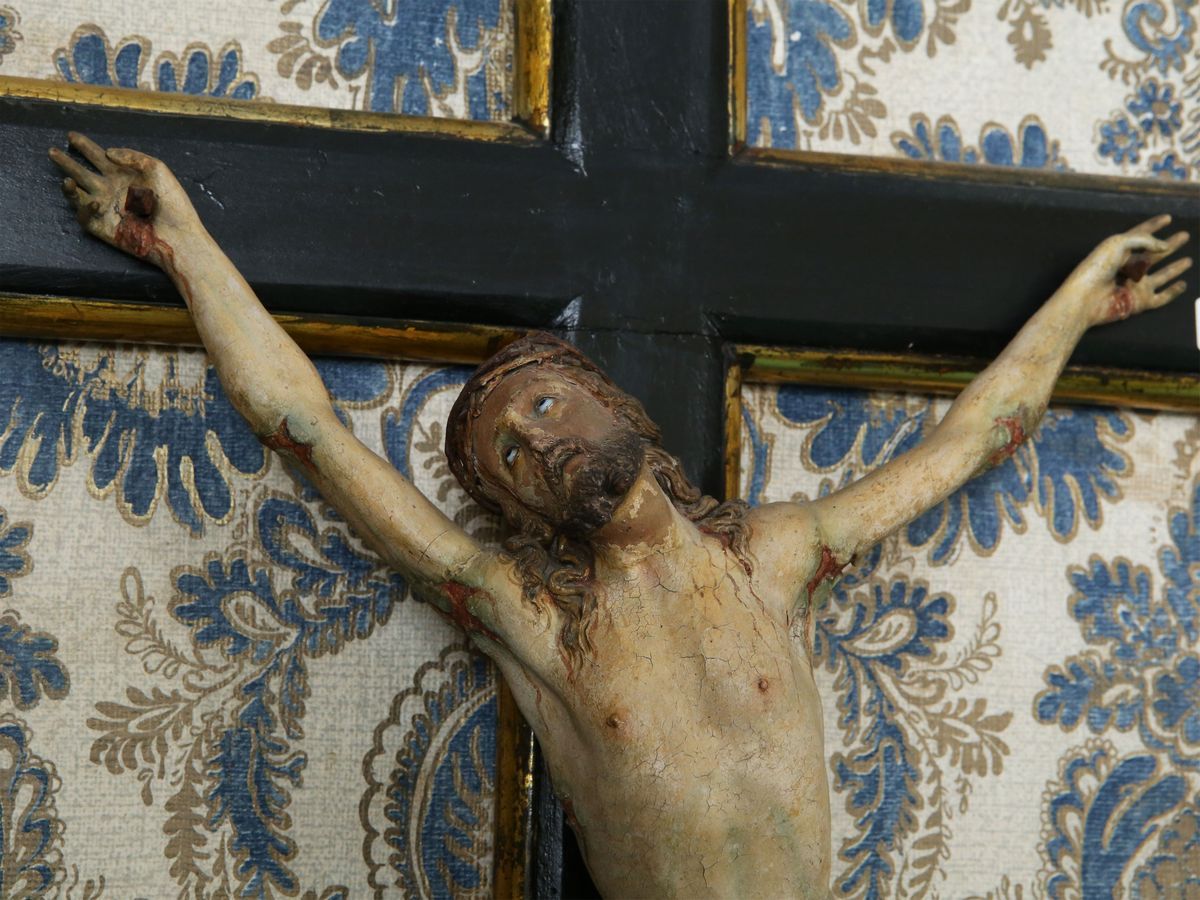 Grande Crocifisso in Legno e Cartapesta