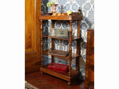 Etagere in Noce