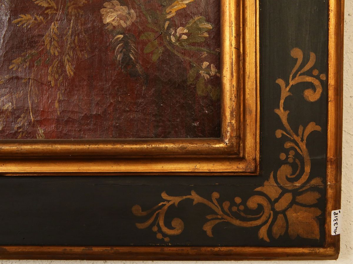 Maniera della Pittura del XVII/XVIII Secolo - Natura Morta con Gatto e Trionfo di Fiori