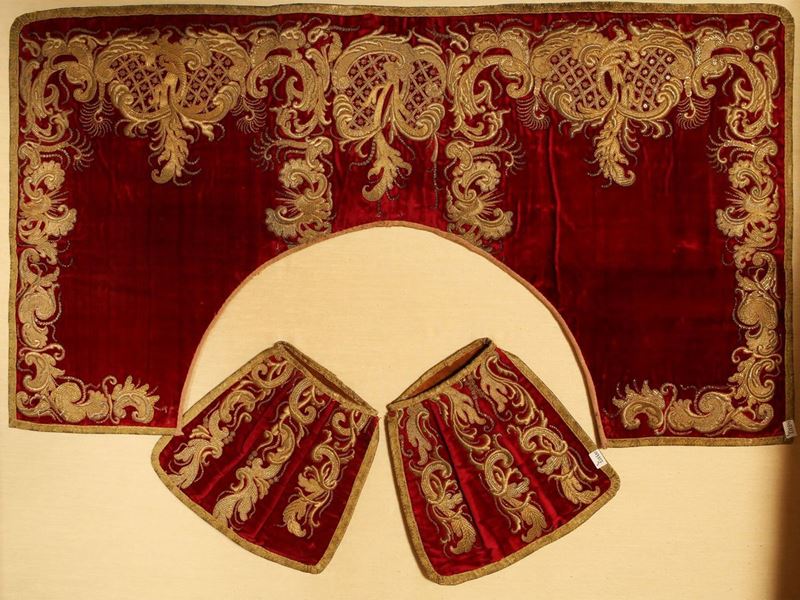 Set da Parata per Destriero in Velluto di Seta Rosso Rubino