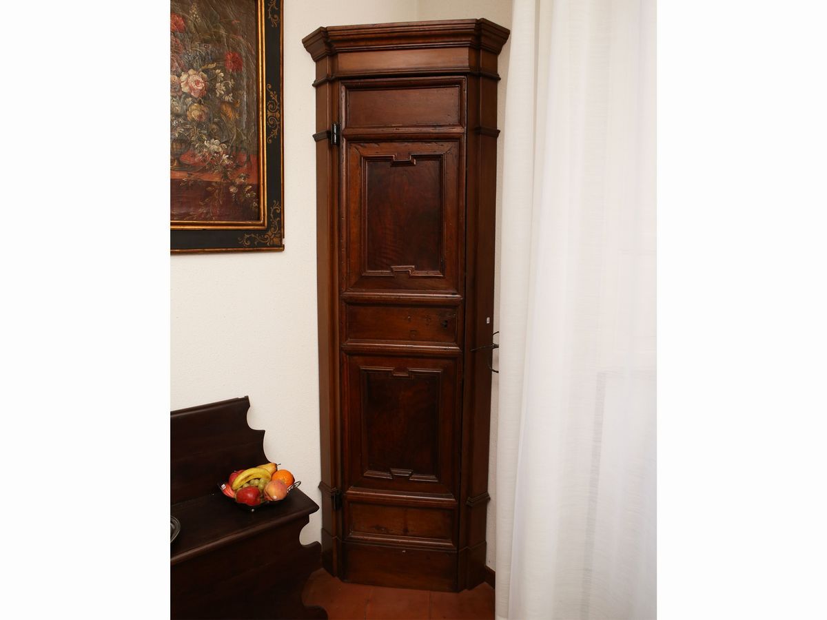 Coppia di Angoliere in Noce
