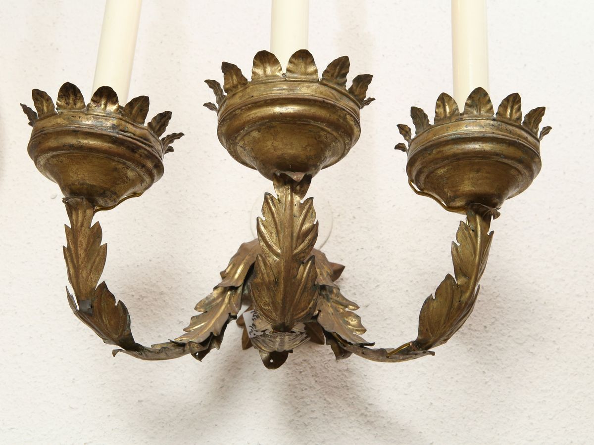 Coppia di Applique in Tole Dorata