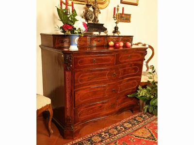 Cassettone con Alzata in Noce