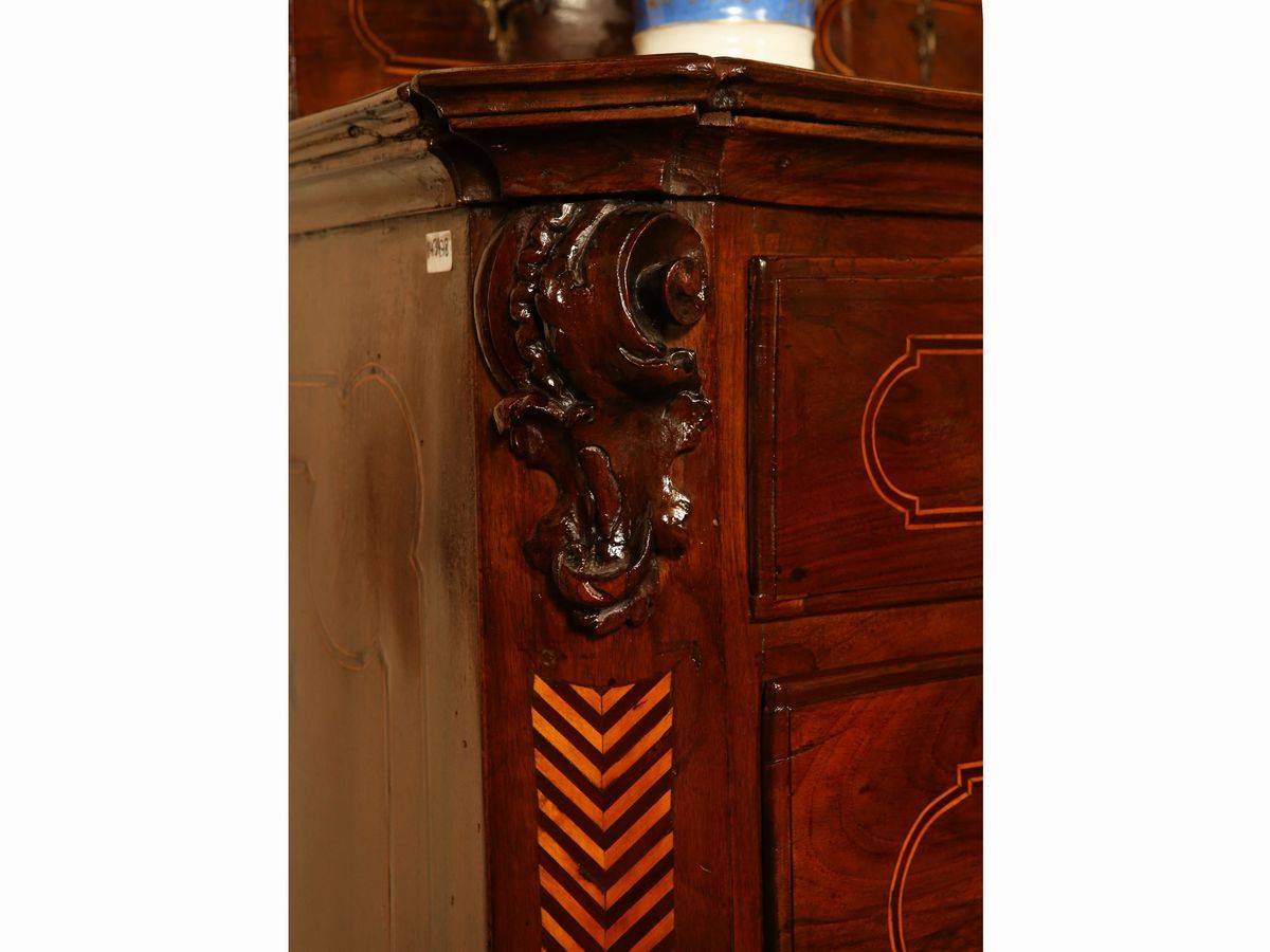Cassettone con Alzata in Noce