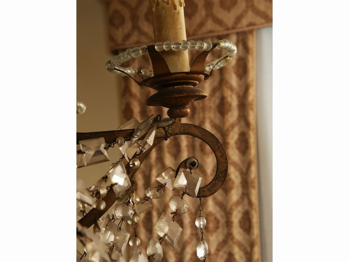 Lampadario in Metallo Dorato e Vetro