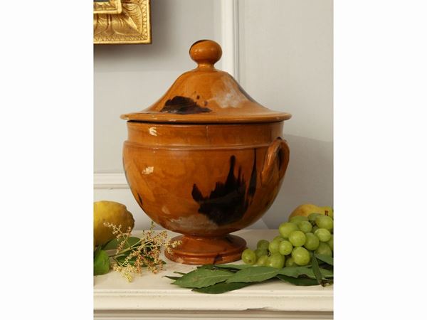Glazed terracotta tureen  (early 20th century)  - Auction Furniture and paintings from ancient palace in the Marche - Maison Bibelot - Casa d'Aste Firenze - Milano