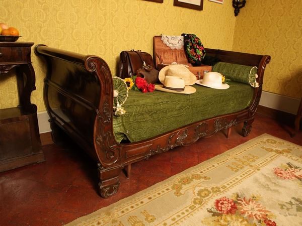 Single mahogany sleigh bed