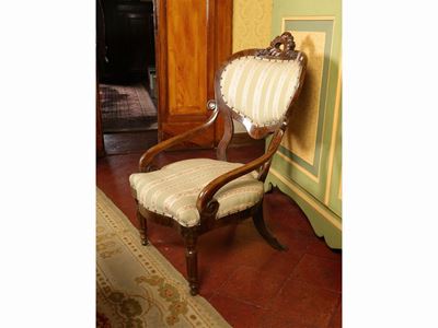 Poltrona in Noce e Piuma di Noce