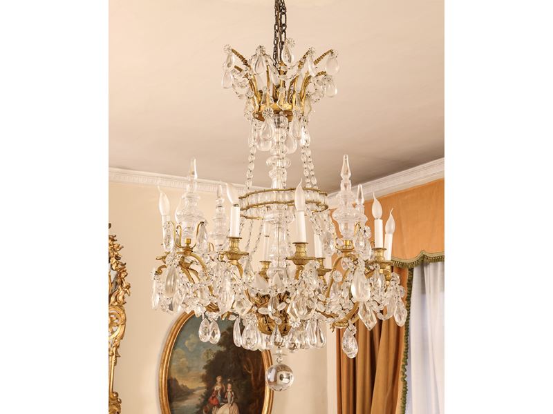 Grande Lampadario in Bronzo Dorato e Cristallo