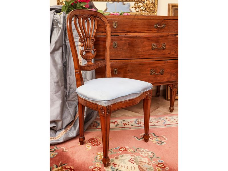 Poltroncina in Noce con Sedia En Pendant