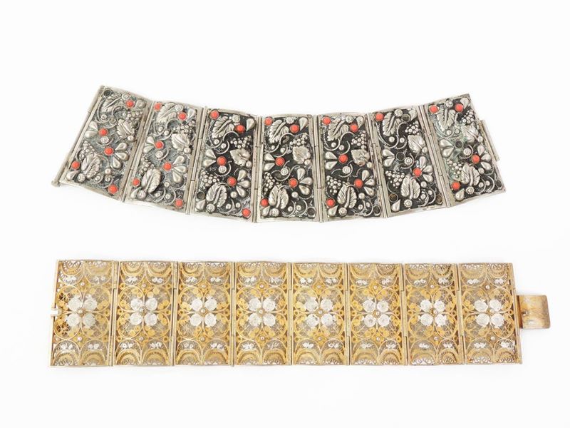 Due Bracciali Semirigidi in Argento e Metallo