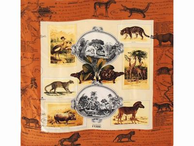 Due Foulard, Ferrè e Nina Ricci