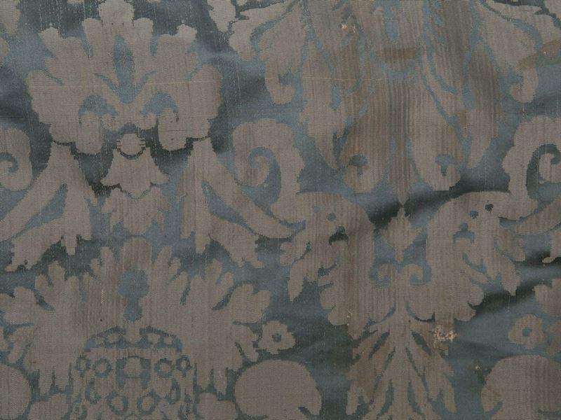 Coperta Matrimoniale in Seta Damascata Color Carta da Zucchero