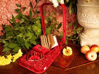 Set da Gentildonna in Velluto Rosso