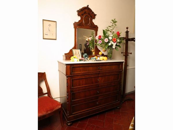 Chest of drawers with mirror veneered in walnut and walnut feather  (second half of the 19th century)  - Auction Furniture and paintings from ancient palace in the Marche - Maison Bibelot - Casa d'Aste Firenze - Milano