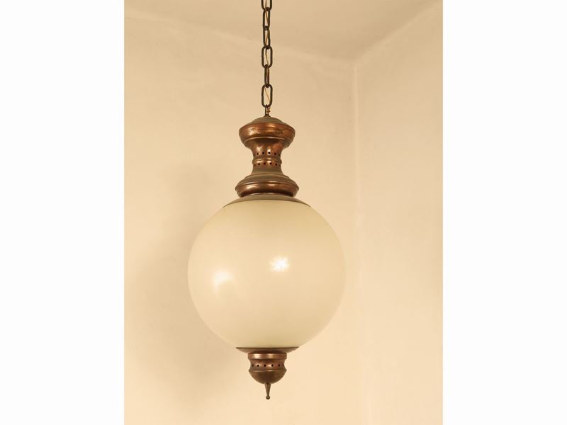 Lanterna a Sfera in Metallo e Vetro Opaline Bianco