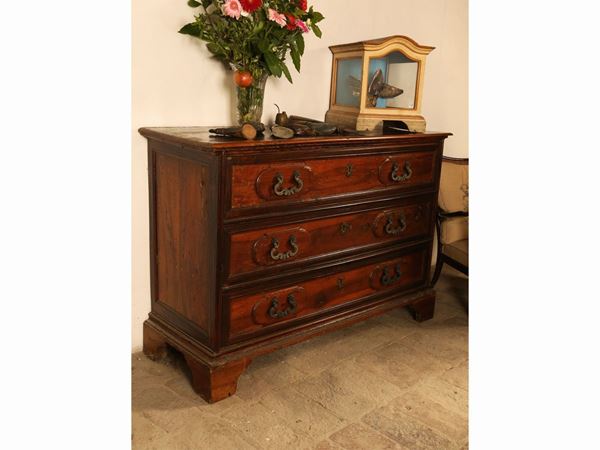 Chest of drawers in cherry and other essences