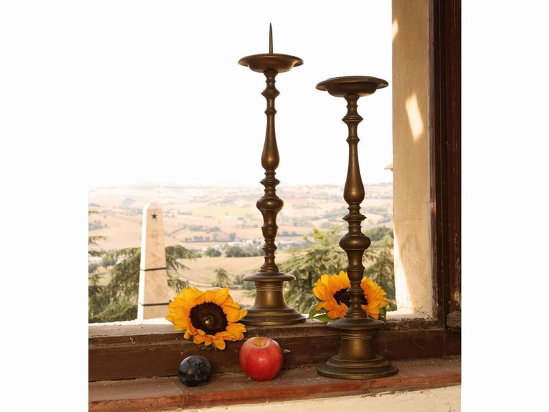 Coppia di Torciere in Bronzo
