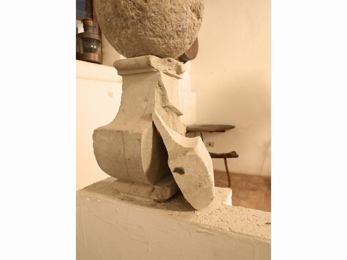 Antica Sfera in Pietra