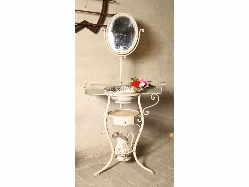 Toilette in Ferro Battuto Laccato Bianco