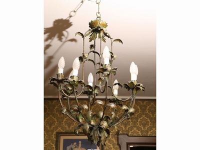 Lampadario in Metallo a Motivi Vegetali