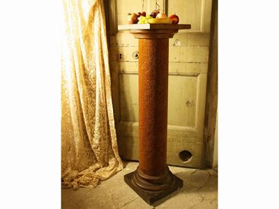 Colonna Portasculture in Legno Tenero