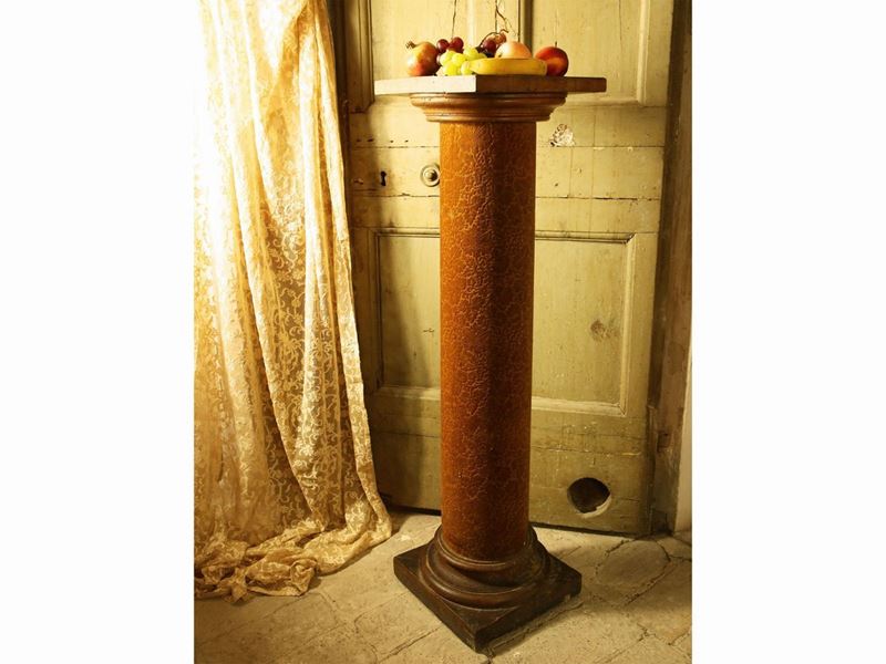 Colonna Portasculture in Legno Tenero