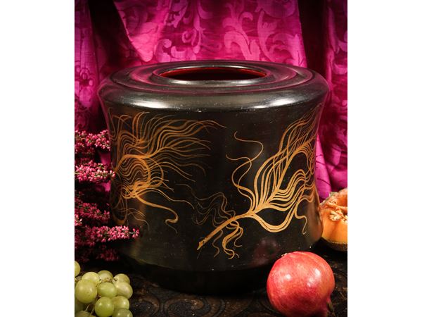 Vase L'ellisse in black and gold glazed ceramic
