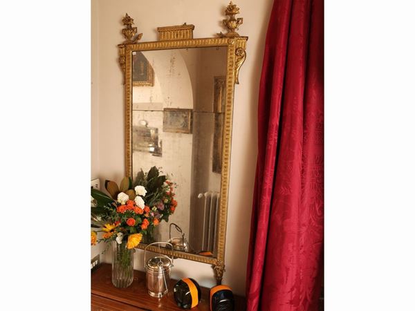 Mirror with carved and gilded wooden frame