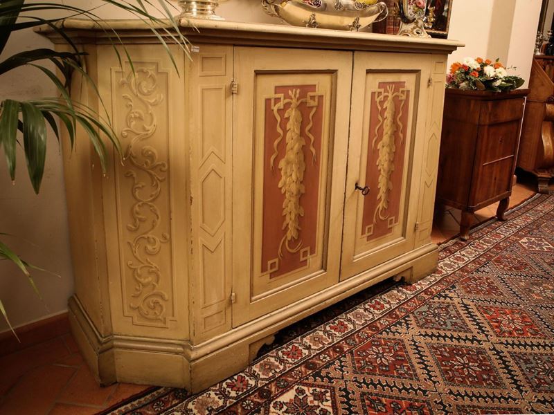 Credenza in Legno Tenero Laccato Color Crema